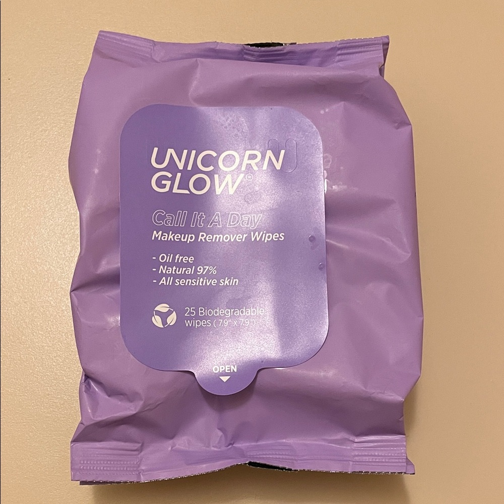 💜 Unicorn Glow Make up Remover Biodegradable Wipes - Opened